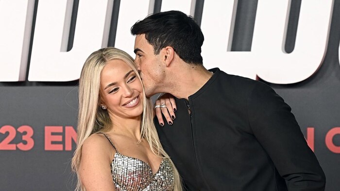 Óscar Casas revela que la clave para su relación con Ana Mena es la naturalidad