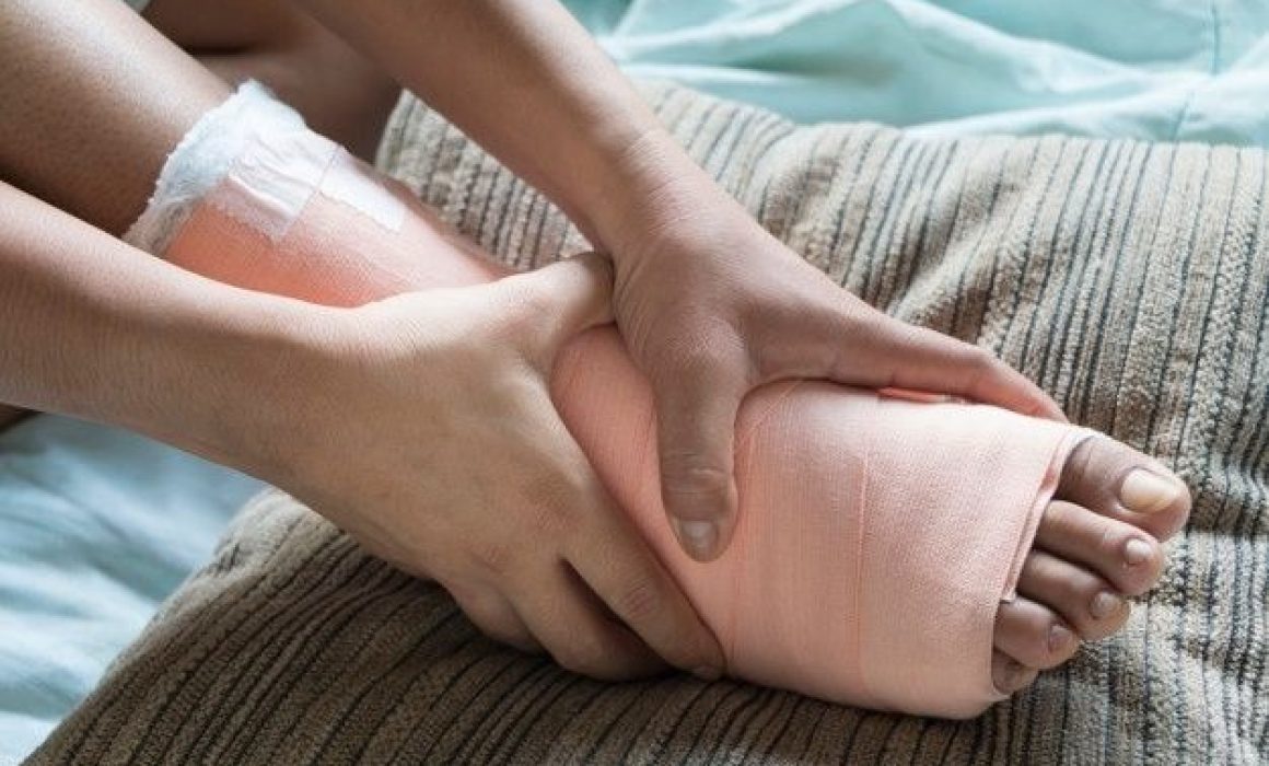 ¡Accidente en Ecatepec: Joven de 18 años casi pierde el pie tras un desplome en un taller mecánico!