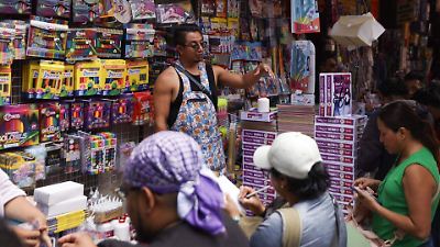 Actividad económica en México registra un modesto crecimiento de 0.2% en agosto, impulsada por sector servicios