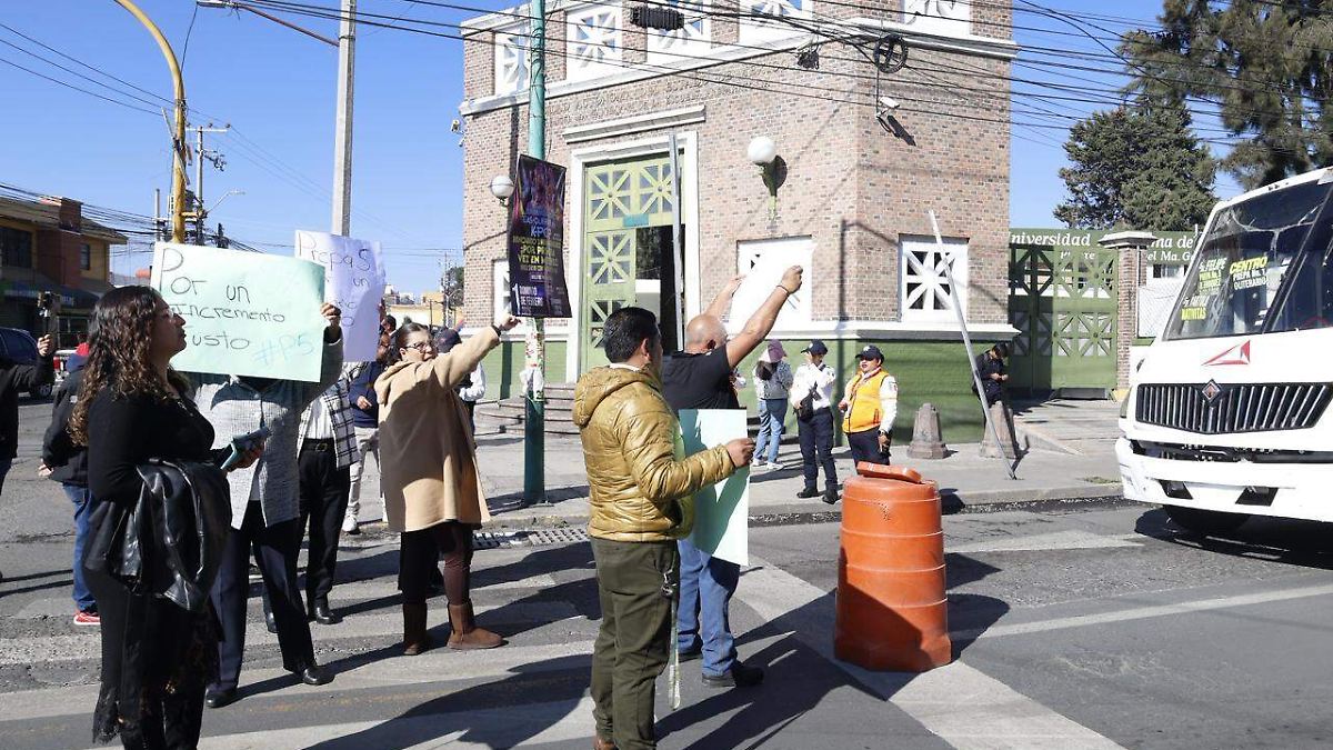 Administrativos de la UAEMex realizan protestas por aumento salarial y denuncian desigualdad en el sector