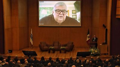 Agustín Carstens advierte sobre la salida de las monedas privadas del control del sistema financiero tradicional