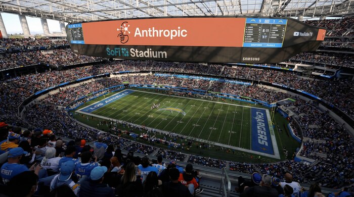 Anthropic lanzará anuncio en el Super Bowl para criticar a OpenAI y su plan de publicidad en ChatGPT