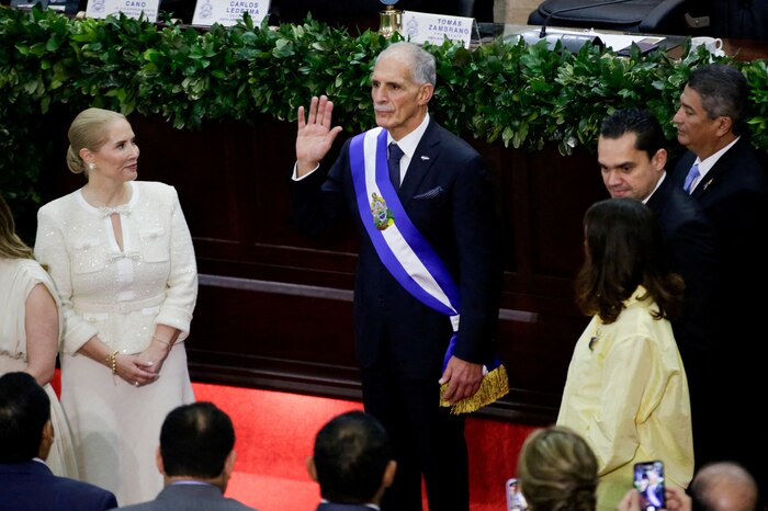 Asunción de Nasry Asfura como titular de la Secretaría de Salud genera debate en Honduras