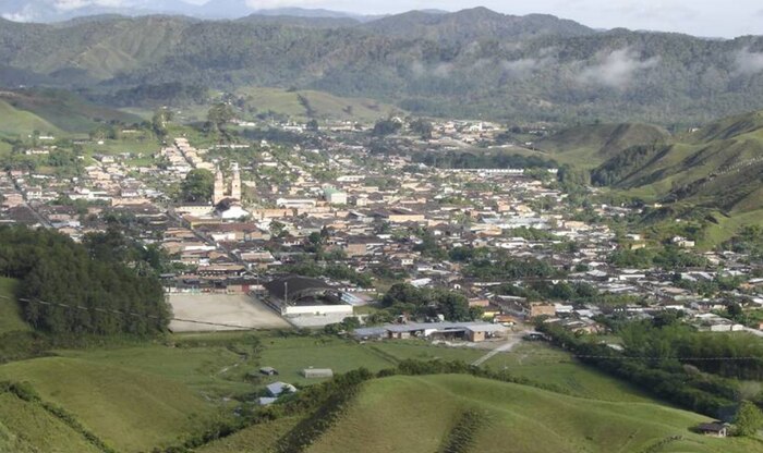 Aumenta crisis de seguridad en Antioquia tras asesinato de dos policías en Anorí y uso de menores para vigilancia por grupos armados
