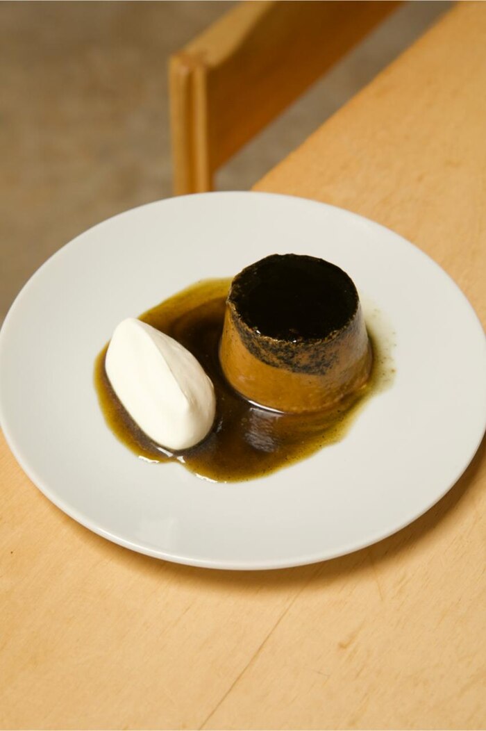 Bad Bunny realiza primera cena íntima en Buenos Aires con gastronomía argentina y vino local antes de sus conciertos en River Plate