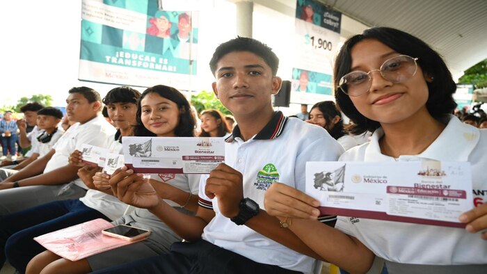 Beca Benito Juárez 2026: beneficiarios con CURP que inicia con A y B reciben pago hoy, 16 de febrero