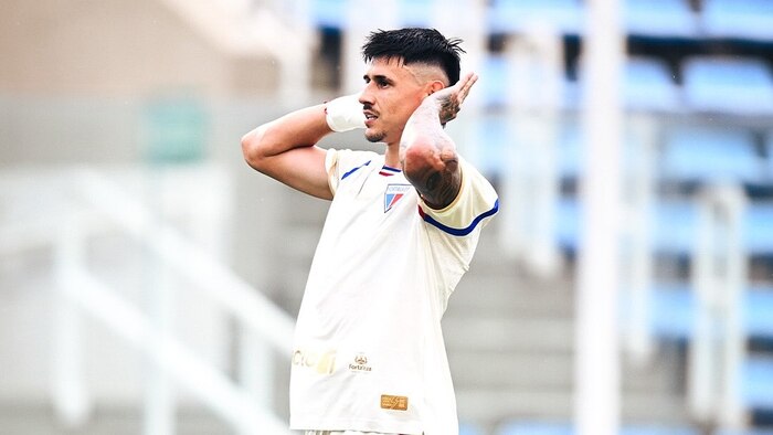 Boca Juniors a la espera de confirmación final de Fortaleza por fichaje de Adam Bareiro