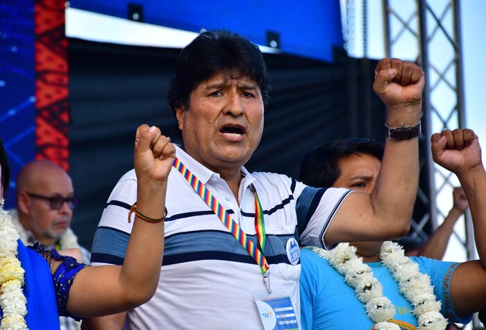 Bolivia: Desaparece Evo Morales de su programa radial por cuarta semana consecutiva sin versión oficial
