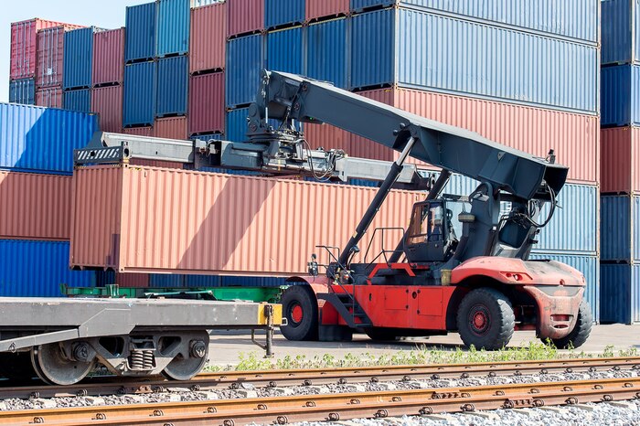 Brasil y Reino Unido fortalecen cooperación en infraestructura ferroviaria y logística multimodal