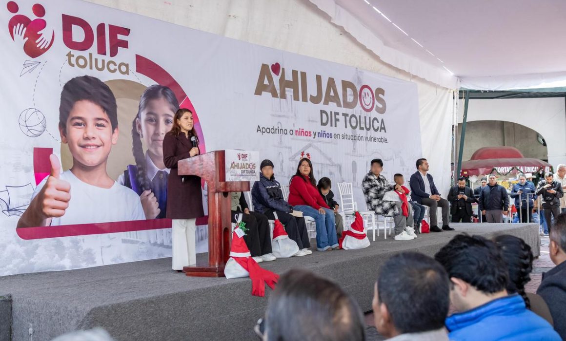 ¿Cómo Toluca Hace Magia Navideña para Sus Niños Más Vulnerables? La Sorprendente Acción de sus Padrinos DIF