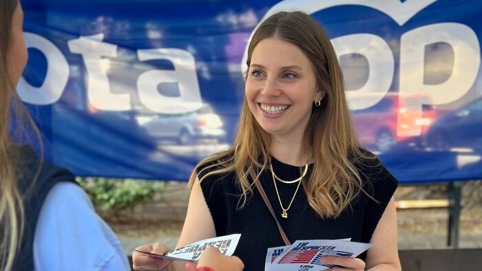 Concejala de Urbanismo del Ayuntamiento de Alicante renuncia por adjudicación de vivienda pública en zona exclusiva