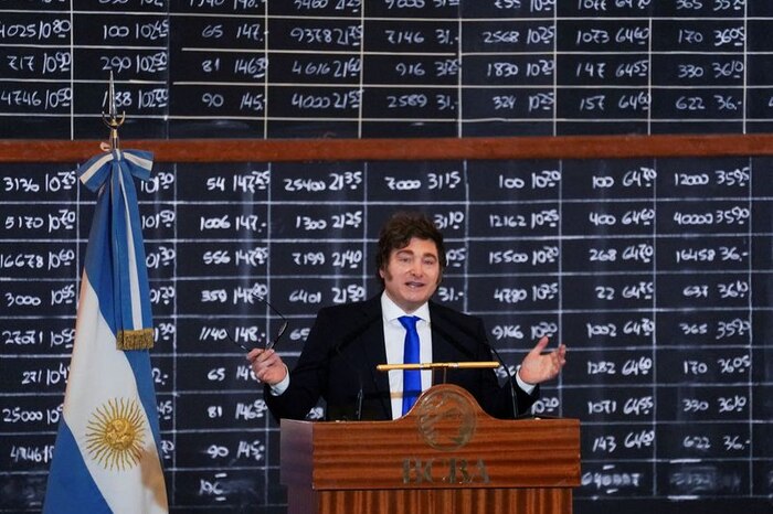 Conflicto Milei-Rocca y el cambio en el modelo económico que analiza el Gobierno en Argentina