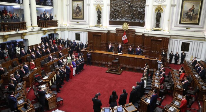 Congreso de Perú invierte más de 1.170,000 soles en compra de vehículos de lujo para uso institucional