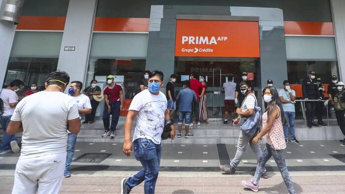 Congreso peruano propone implementar sistema de pensiones con aportes de S/ 100 para trabajadores informales en situación de pobreza