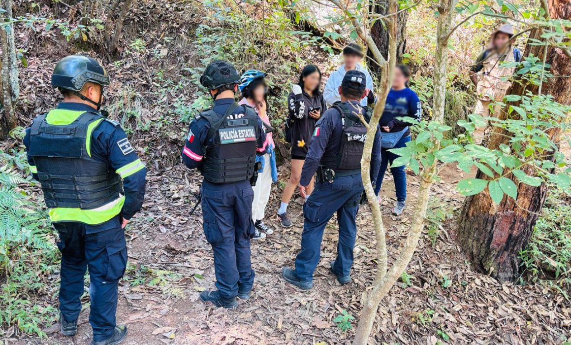 Cuatro menores se extravían en el cerro de Valle de Bravo y son rescatados por la Secretaría de Seguridad del Edomex