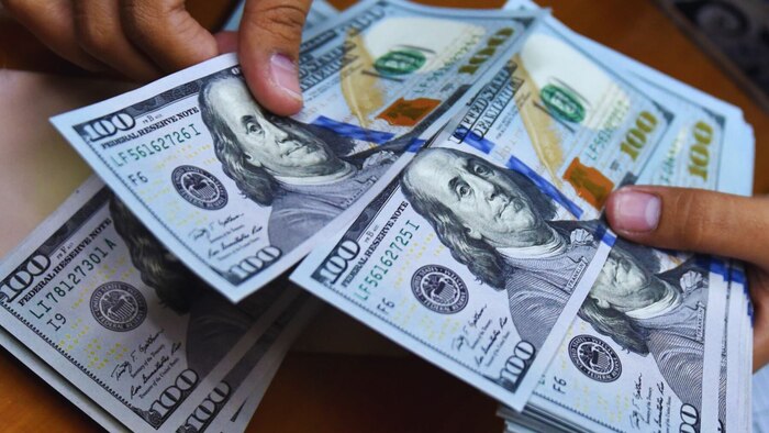 Dólar en Chile abre al alza este 17 de febrero de 2026 con cotización de 863,56 pesos