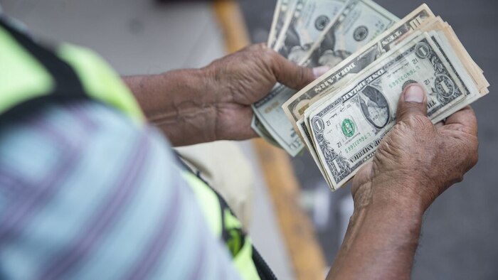 Dólar en Perú cierra la semana con caída y se cotiza en S/ 3.3590 según Banco Central