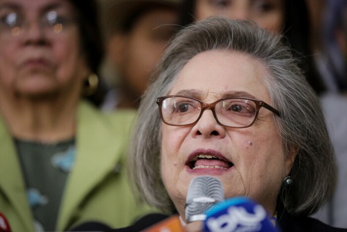 Demandan ante el CNE la revocación de la candidatura presidencial de Clara López por presunta doble militancia