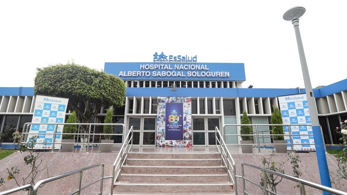 Denuncian presunto copamiento en EsSalud: empresas de familiares de funcionaria vinculadas a contratos por más de S/ 6 millones en medio del colapso hospitalario