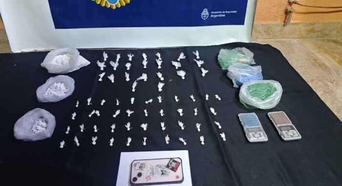 Detienen a la hija de un ex líder de la barra brava de Newell’s Old Boys por presunta venta de drogas en Rosario