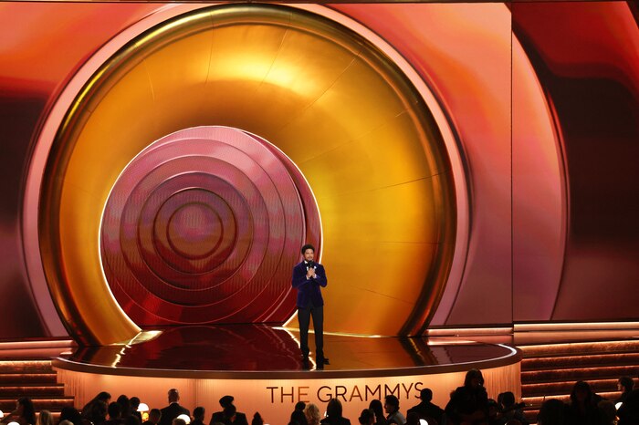 Donald Trump critica los Grammy y exige a Trevor Noah aclarar comentarios sobre la isla de Jeffrey Epstein