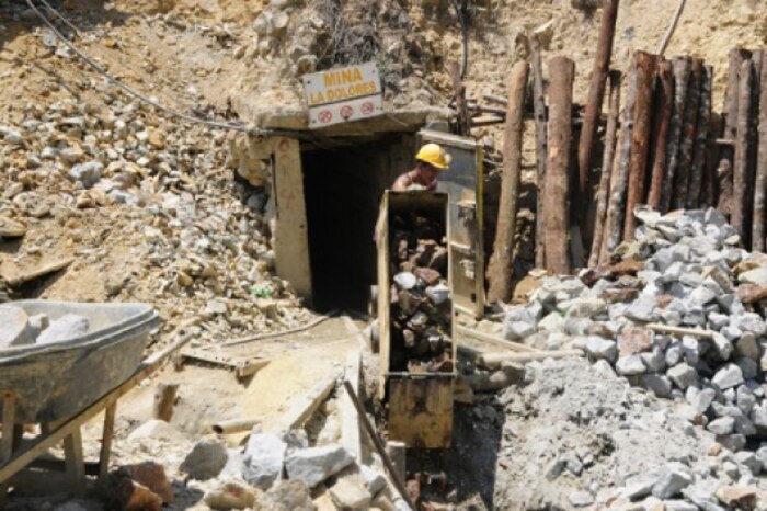 Dos mineros permanecen atrapados tras accidente en mina de carbón en Sardinata, Norte de Santander