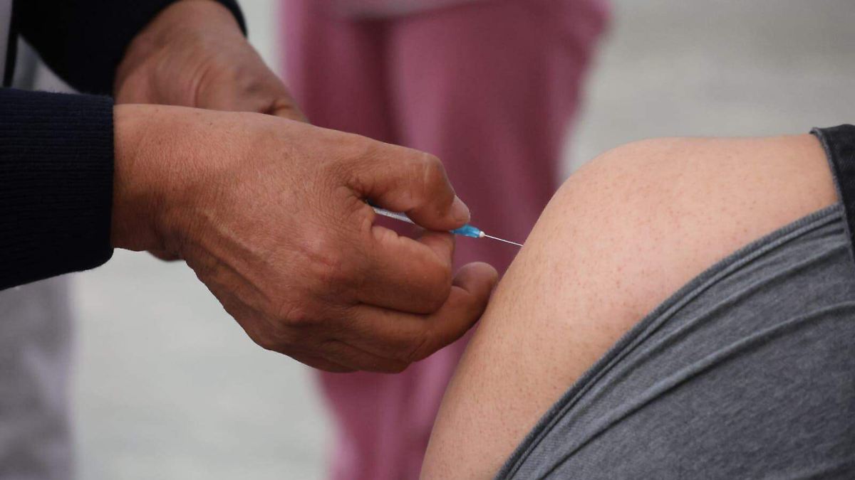 Edomex activa alertas de salud ante brote de sarampión y refuerza campañas de vacunación en UAEMex