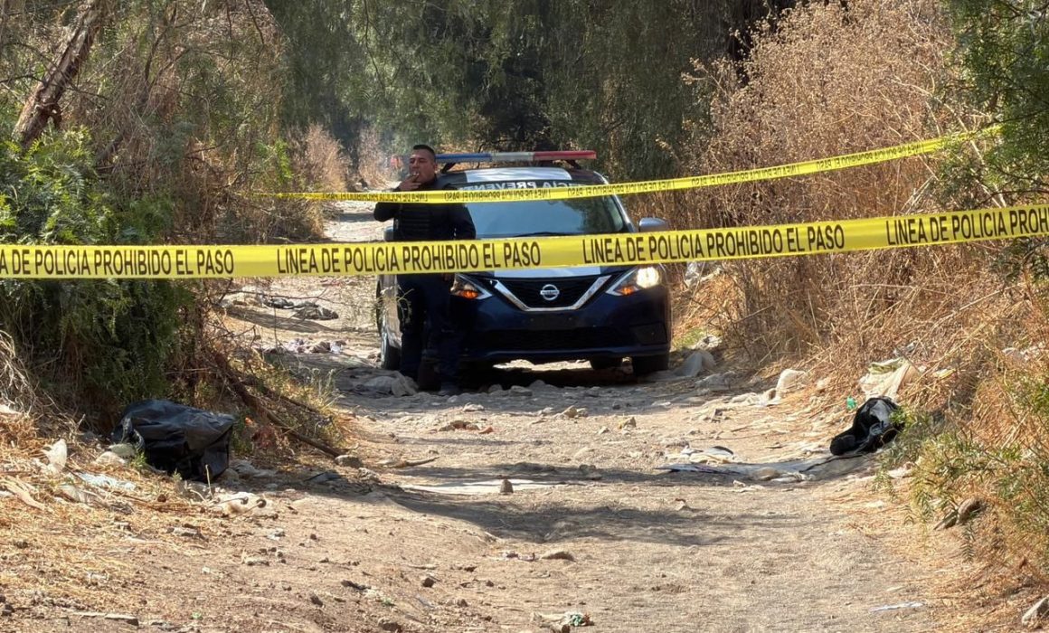 Encuentran restos humanos y mensaje criminal en Texcoco, Estado de México