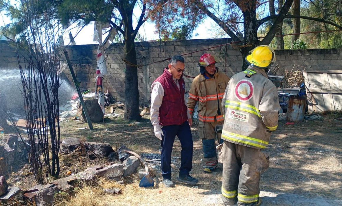 Explosión en taller clandestino de pirotecnia en Tultepec provoca la muerte de un hombre