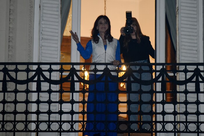 Fiscalía de Argentina solicita decomisar casi 5 millones de dólares y bienes vinculados a la familia Kirchner y Lázaro Báez en la causa Vialidad