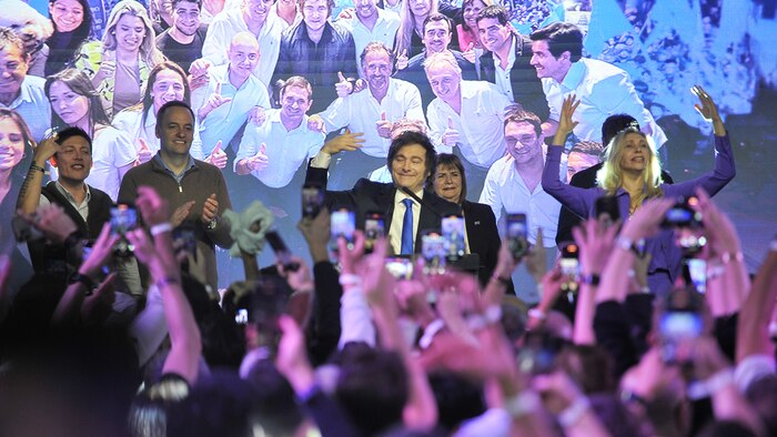 Gobierno argentino evalúa impulsar una reforma electoral para el 2027 respaldado por recientes victorias legislativas