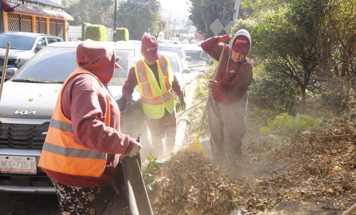 Gobierno de Tlalnepantla fortalece limpieza urbana en Valle Dorado para mejorar espacios públicos