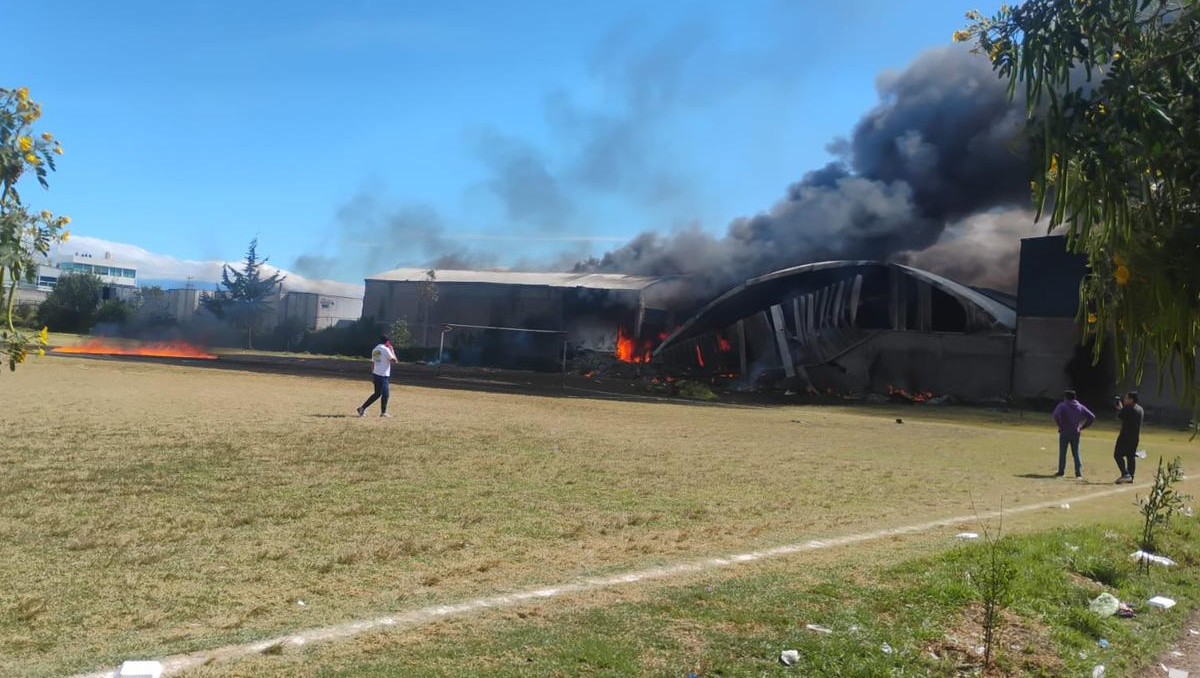 ¿Heridos o víctimas fatales? Todo lo que aún no sabes sobre la caída de la avioneta en Edomex