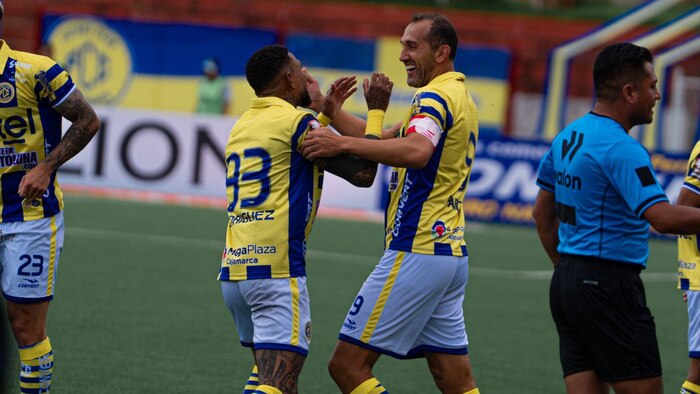 Hernán Barcos entra como suplente y anota un hat-trick en la remontada de FC Cajamarca frente a Melgar en Liga 1 2026