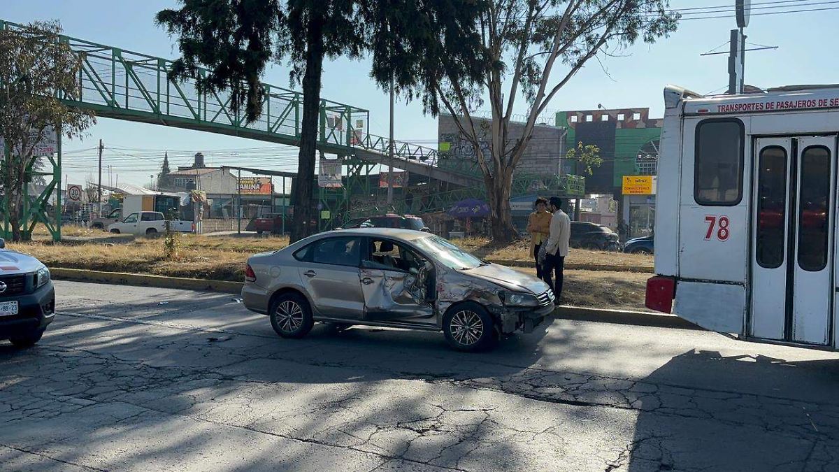 ¡Impactante! Accidentes en la zona industrial de Toluca dejan dos personas lesionadas y generan caos