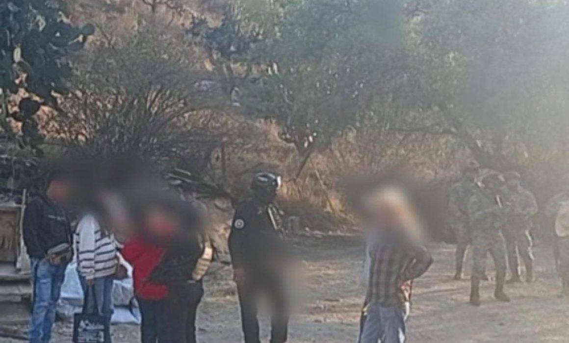 ¡Impactante! Ecatepec Desmantela un Palenque Clandestino y Detiene las Peleas de Gallos Antes de Que Empiecen
