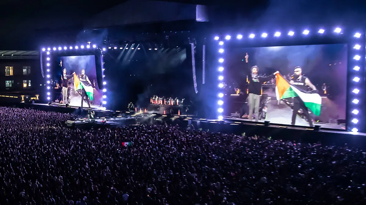 ¡Impactante! Panteón Rococó Envía Fuerte Mensaje de Solidaridad a Palestina en su Gran Estreno de Gira