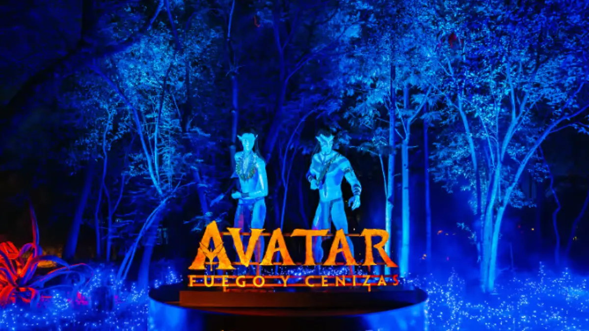 ¡Increíble! Pandora ilumina la CDMX con la instalación más espectacular de 'Avatar: Fuego y Cenizas'