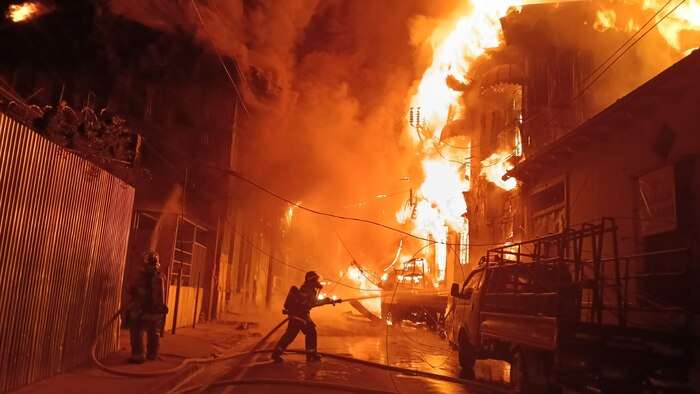 Incrementan en 65% los incendios en El Salvador en 2023, reportando más de 1,300 casos en los primeros meses