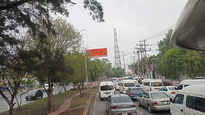 Inundaciones colapsan carreteras en el oriente del Valle de México