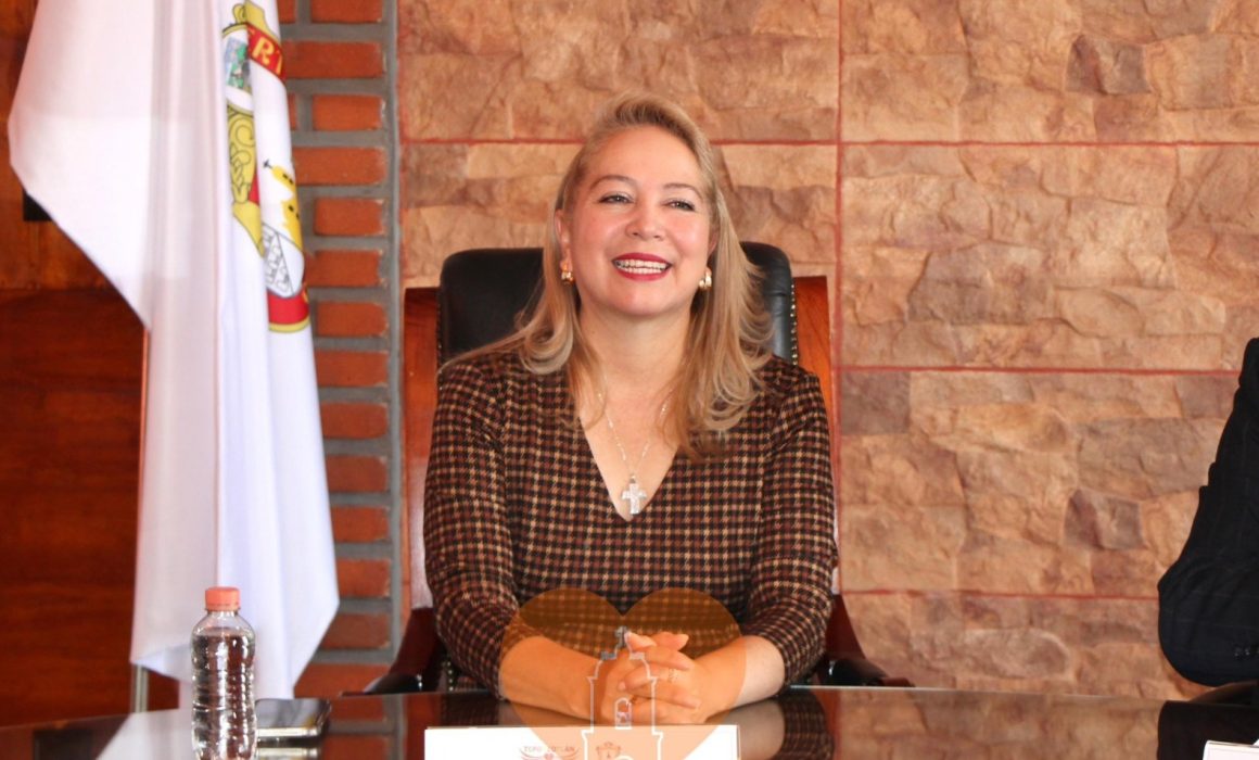 Investigan supuesto título irregular de la directora del DIF Tepotzotlán