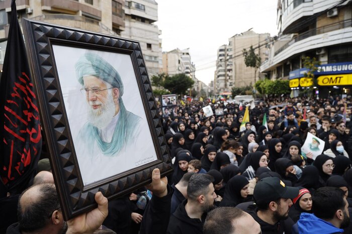 Irán enfrenta incertidumbre tras la muerte de Jamenei y la posible implosión del régimen