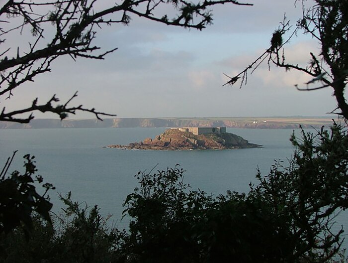 Isla privada en Gales se vende por menos que un piso en Londres, un legado de la Reina que busca nuevo dueño