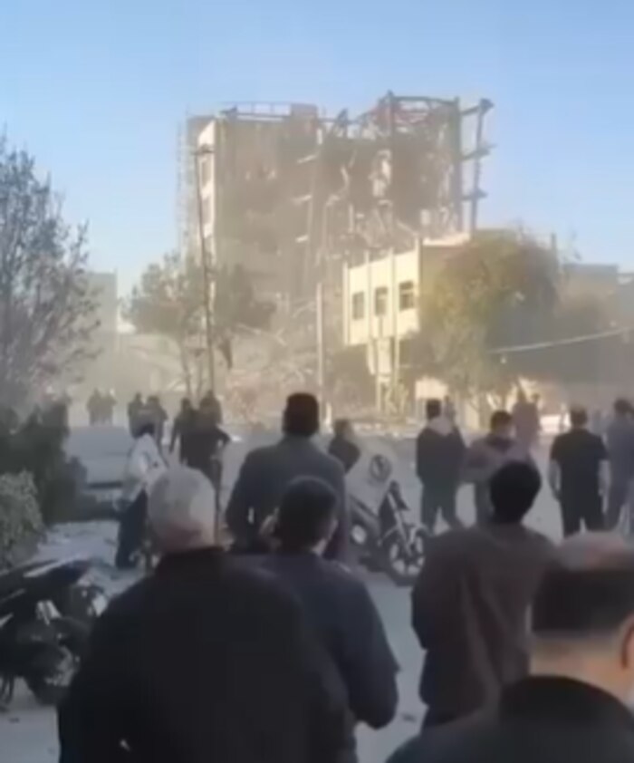 Israel destruye edificio de la Asamblea de Expertos en Irán durante ataque aéreo en Qom