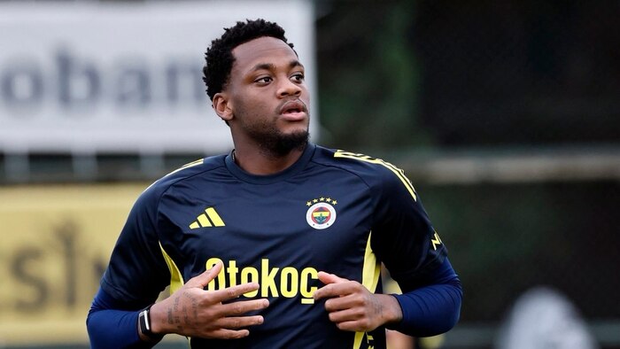 Jhon Durán cerca de cerrar su transferencia al Zenit de San Petersburgo, según medios internacionales