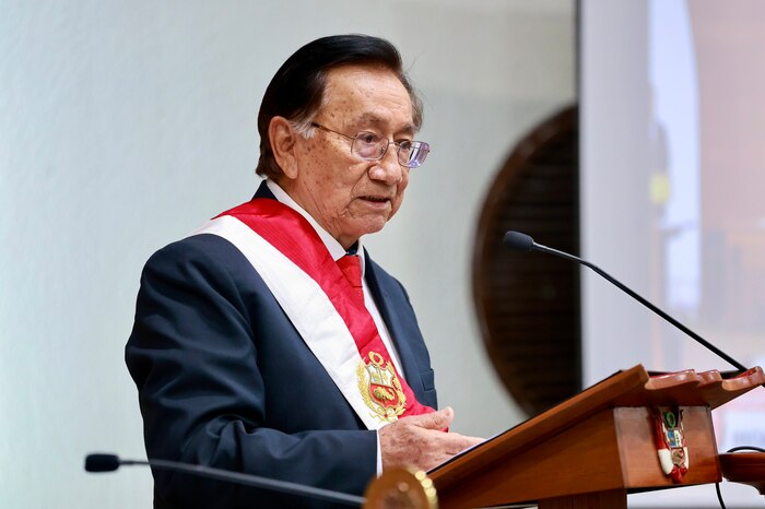 José Balcázar promovió una ley que benefició a su hijo y lo propuso para un cargo en el Congreso sin revelar su parentesco