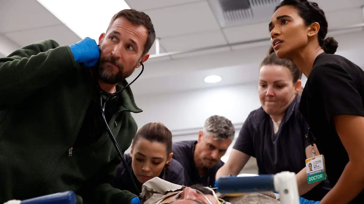 ¡La Temporada de 'The Pitt' Arranca con Éxito, Premios y Rumores de la Tercera Parte!