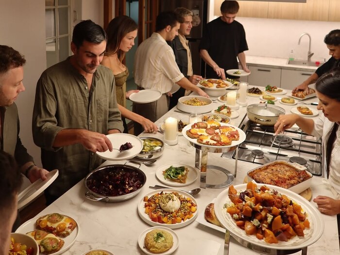 Lizardo Ponce celebra su cumpleaños con comida casera y reunión íntima con amigos