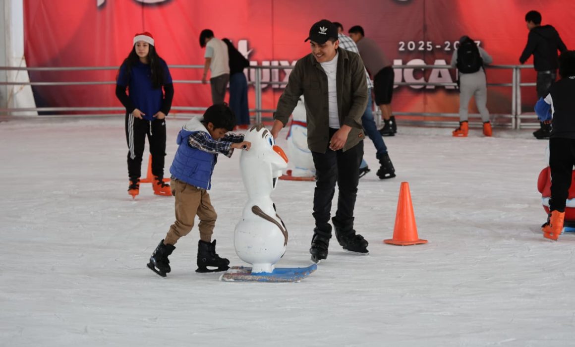 ¡Más de 20 mil personas disfrutaron gratis de las pistas de hielo en Huixquilucan! ¿La razón? Una temporada navideña inigualable
