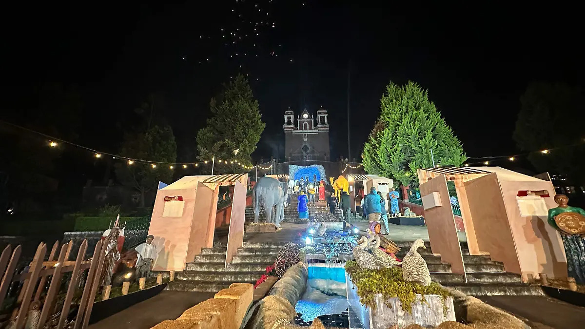 Metepec Ilumina sus Tradiciones: La Explosiva Inauguración del Nacimiento Monumental en el Calvario